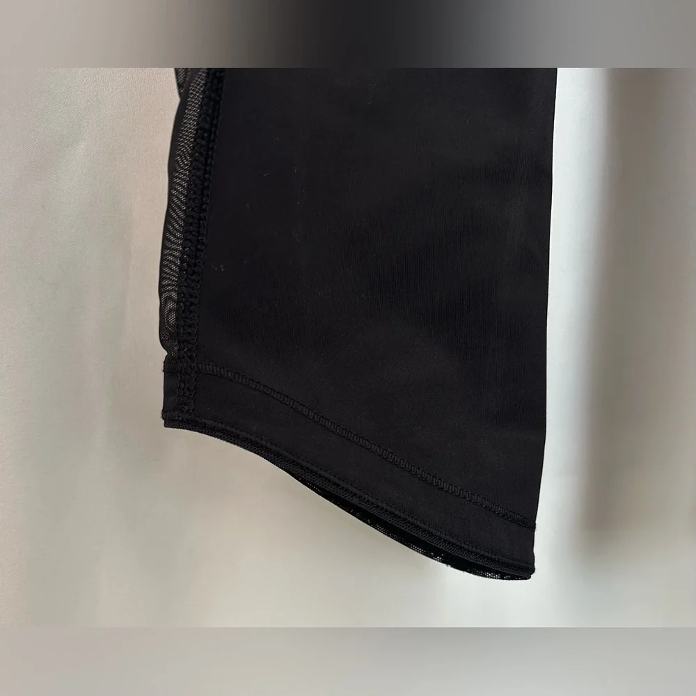 Lululemon Black Cropped Mesh Women's Leggings (987)